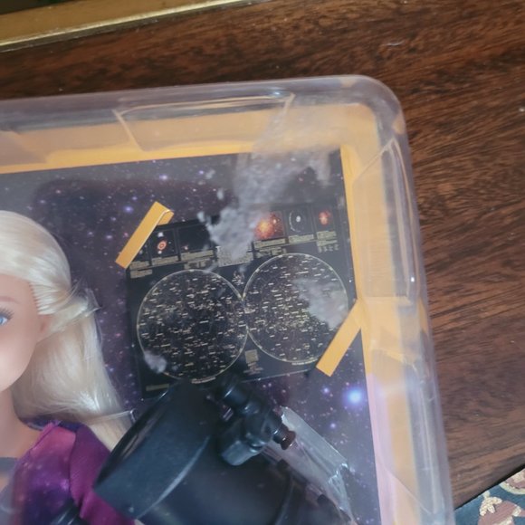 Barbie National Geographic 2018 Barbie New - Picture 9 of 17